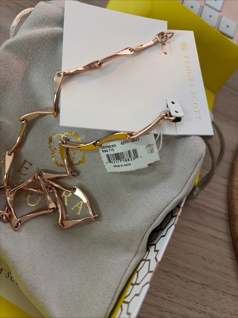 Kendra Scott Lori Rose Gold Statement Necklace Gold over Brass NWT - Picture 2 of 5